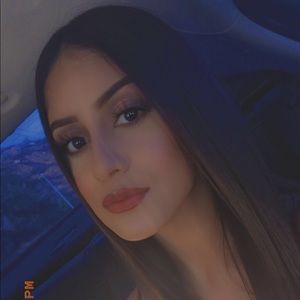 Meet your Posher, Briana